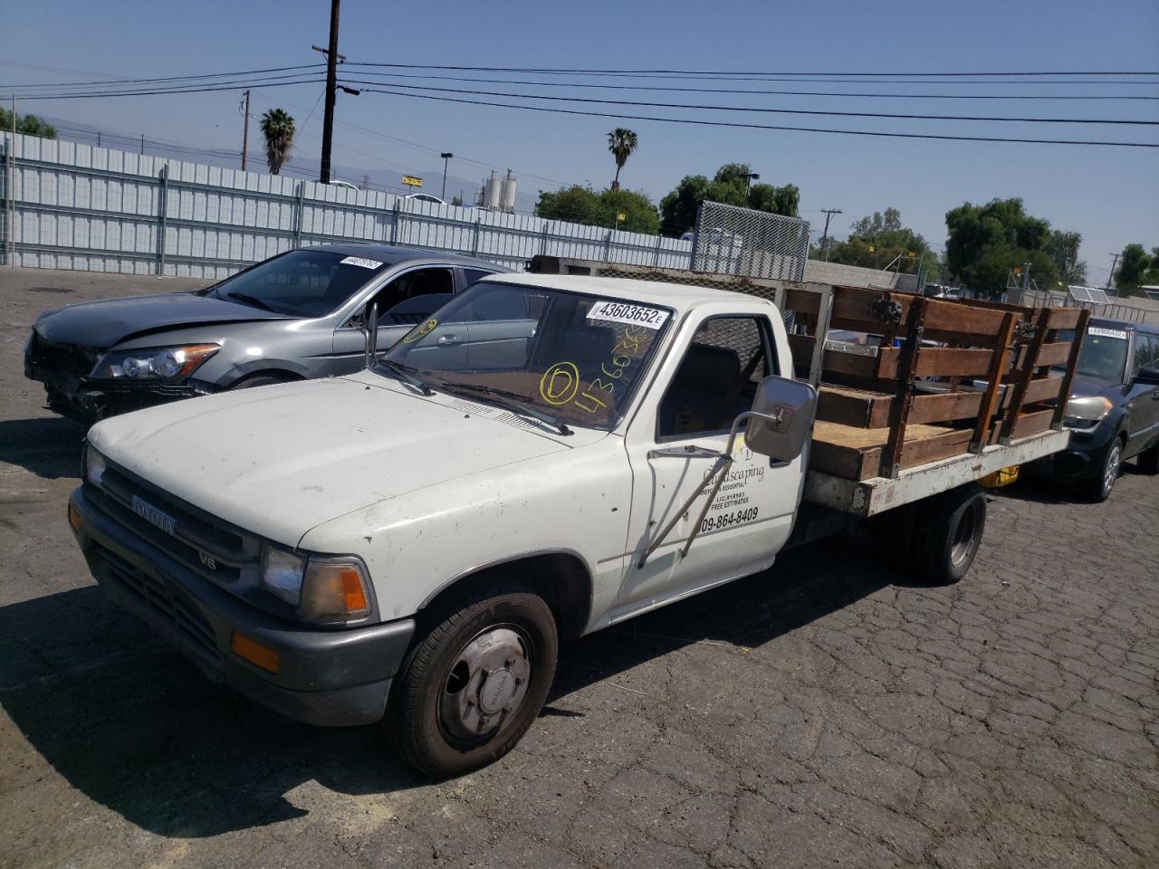 Photo 2 from auction – 1990 TOYOTA PICKUP CAB with VIN JT5VN94TXL0015041