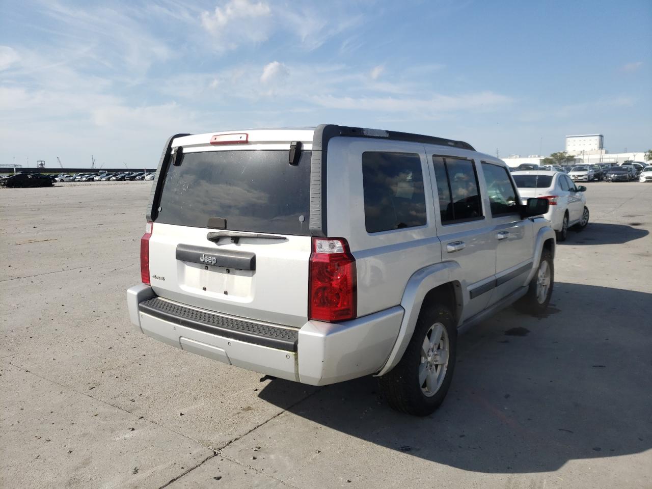 Photo 4 from auction – 2007 JEEP COMMANDER with VIN 1J8HG48K87C614775