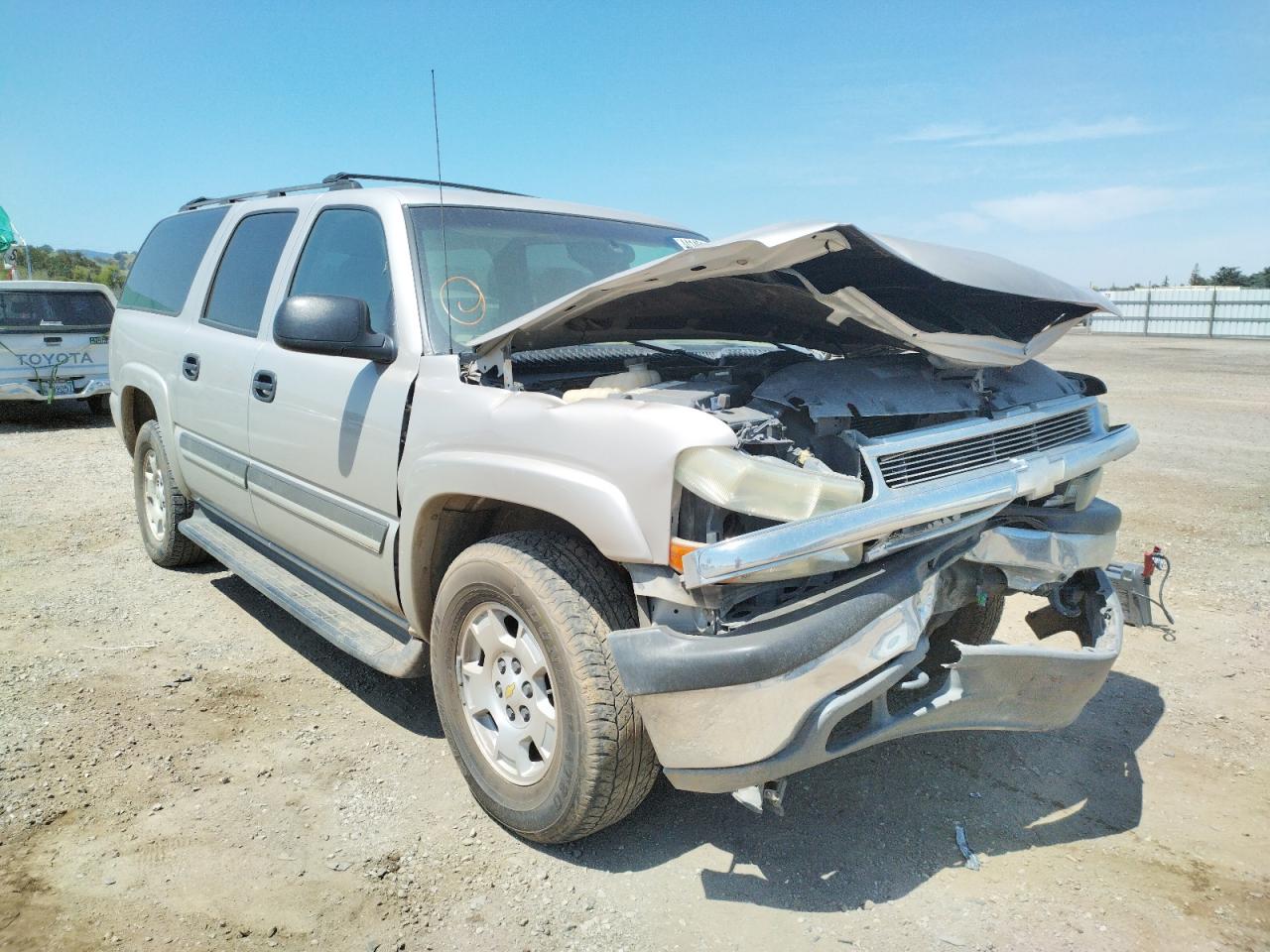 Photo 1 from auction – 2004 CHEVROLET SUBURBAN K with VIN 1GNFK16T84J200711