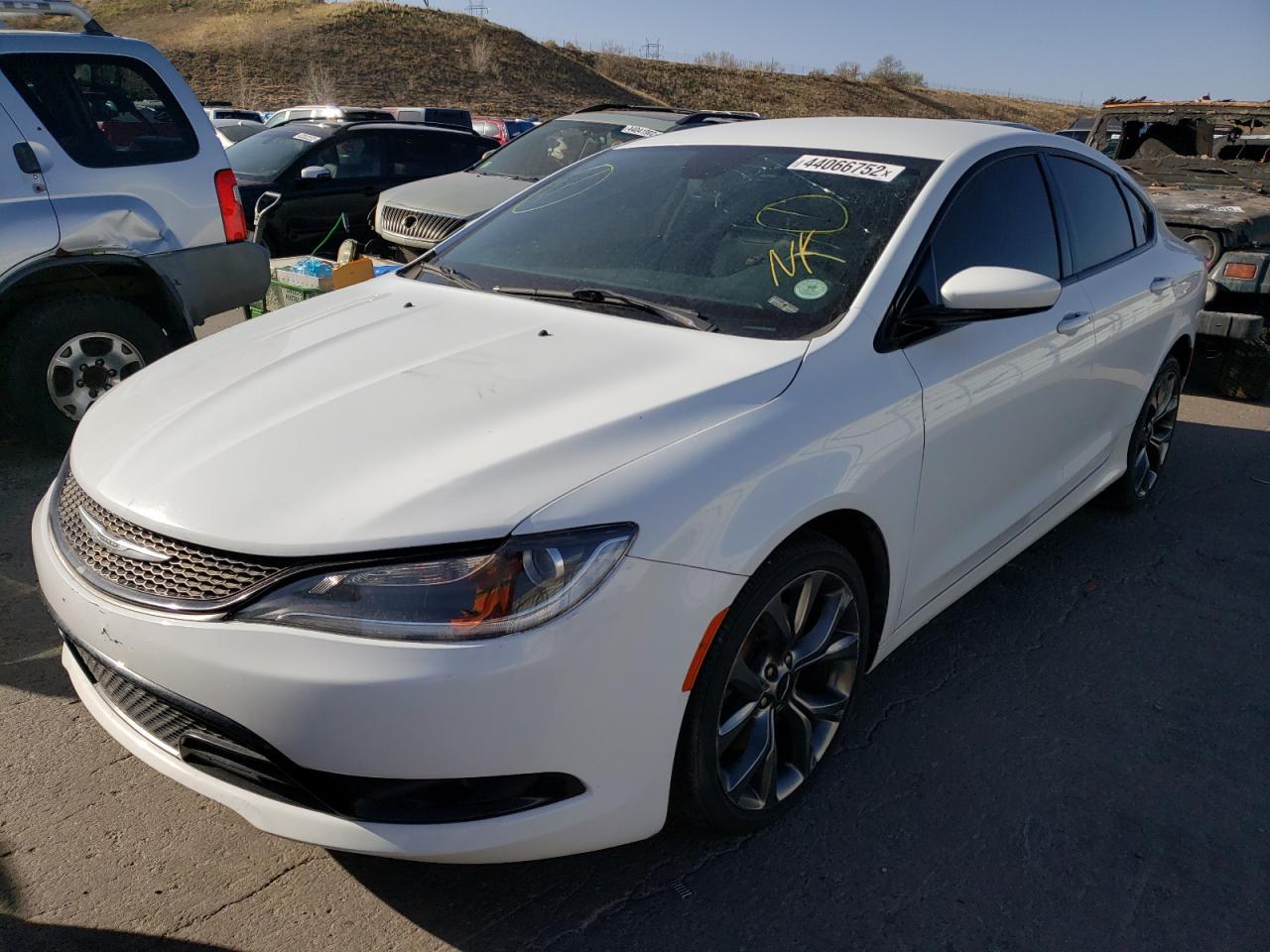 Photo 2 from auction – 2015 CHRYSLER 200 S with VIN 1C3CCCBG6FN532448