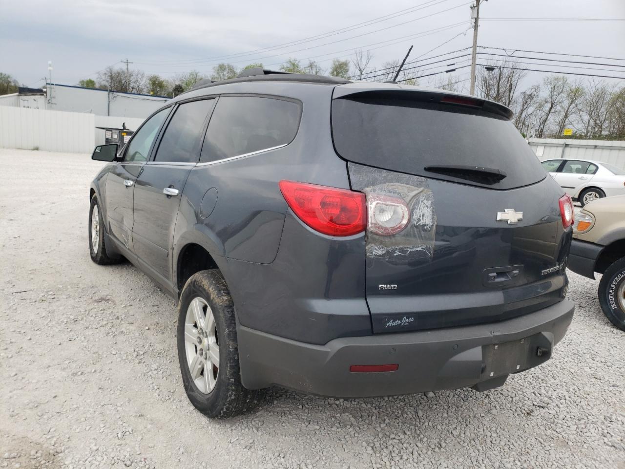 Photo 3 from auction – 2010 CHEVROLET TRAVERSE L with VIN 1GNLVFED9AS133754