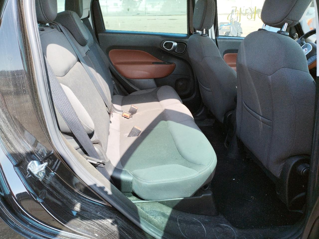 Photo 6 from auction – 2014 FIAT 500L TREKK with VIN ZFBCFADH7EZ006756