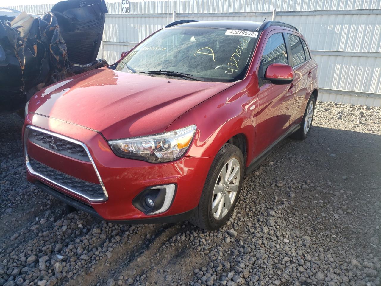 Photo 2 from auction – 2015 MITSUBISHI OUTLANDER with VIN 4A4AP4AU1FE005401
