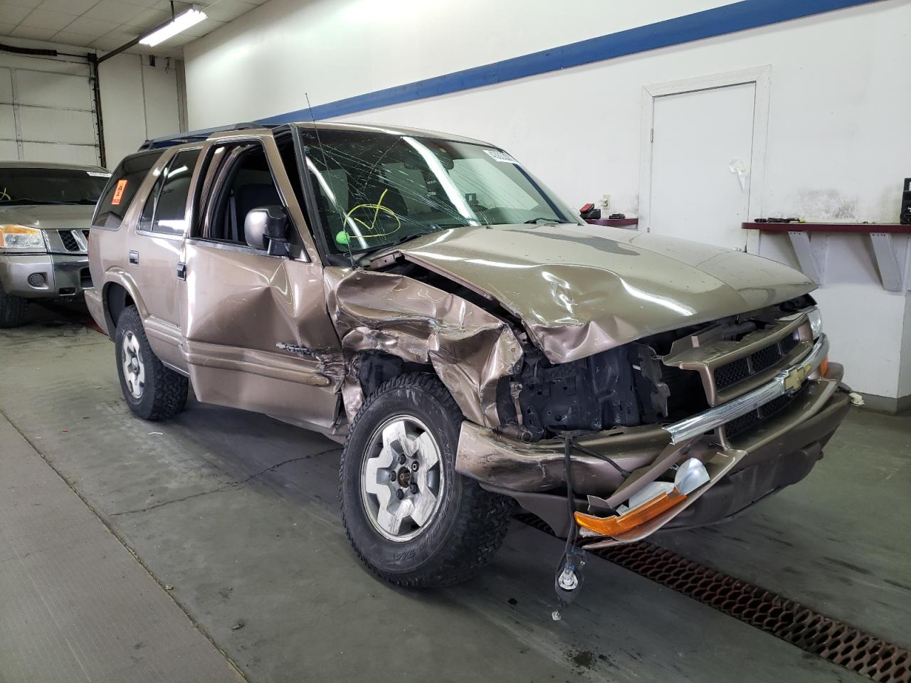 Photo 1 from auction – 2003 CHEVROLET BLAZER with VIN 1GNDT13X13K117335