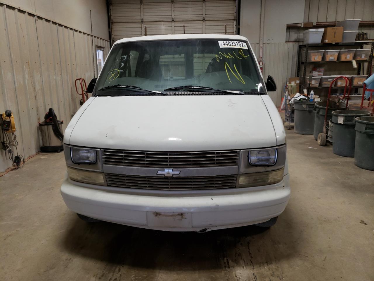 Photo 9 from auction – 1998 CHEVROLET ASTRO with VIN 1GNDM19W3WB188889