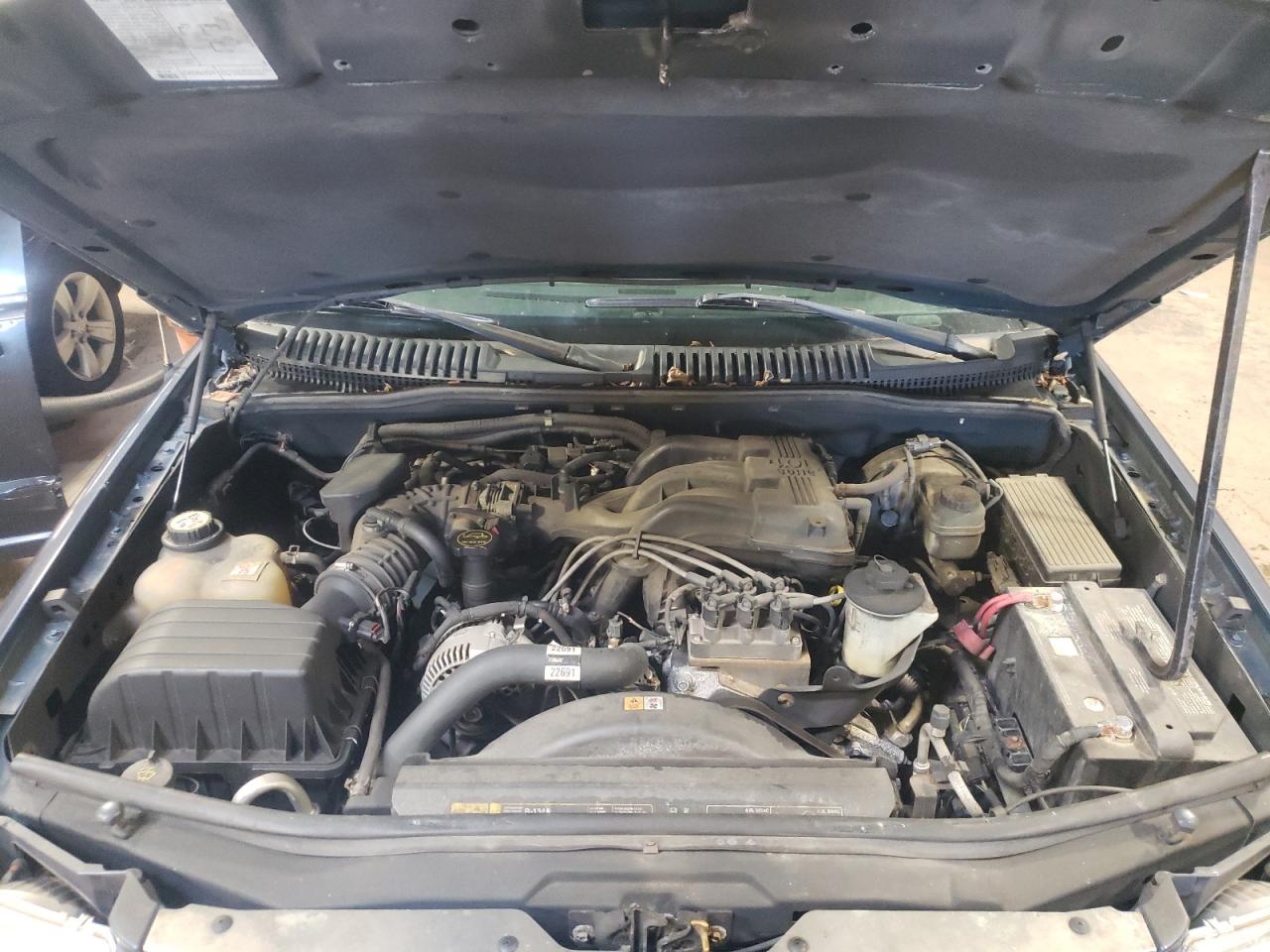 Photo 7 from auction – 2005 FORD EXPLORER X with VIN 1FMZU73K25UB19231