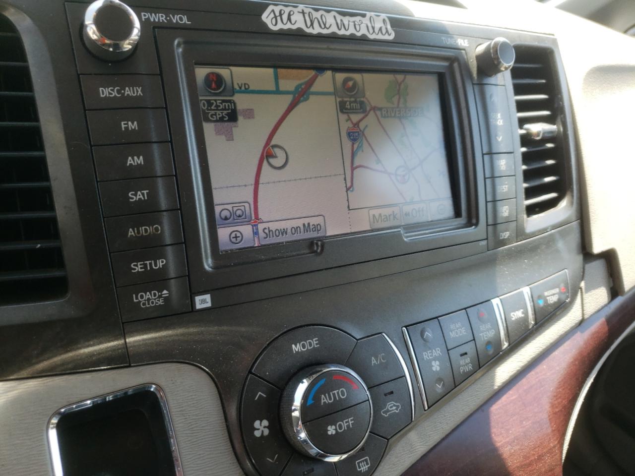 Photo 9 from auction – 2011 TOYOTA SIENNA XLE with VIN 5TDYK3DC0BS086042