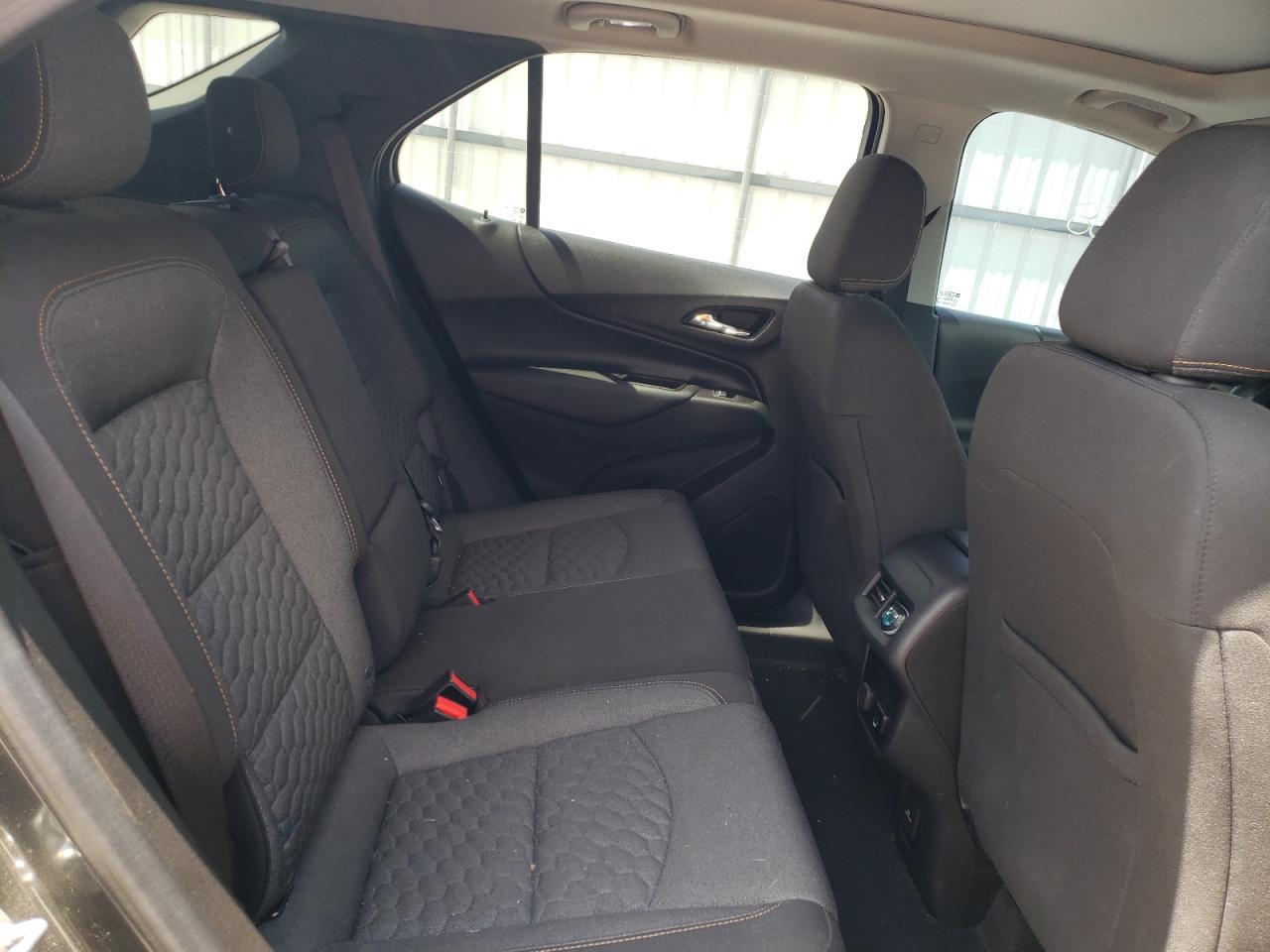 Photo 6 from auction – 2018 CHEVROLET EQUINOX LT with VIN 2GNAXJEV6J6276211