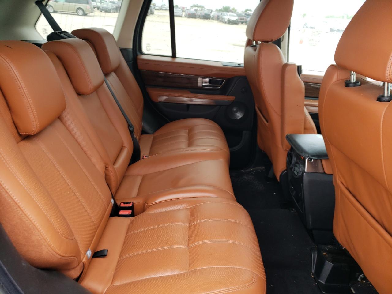 Photo 6 from auction – 2010 LAND ROVER RANGE ROVE with VIN SALSH2E4XAA248639