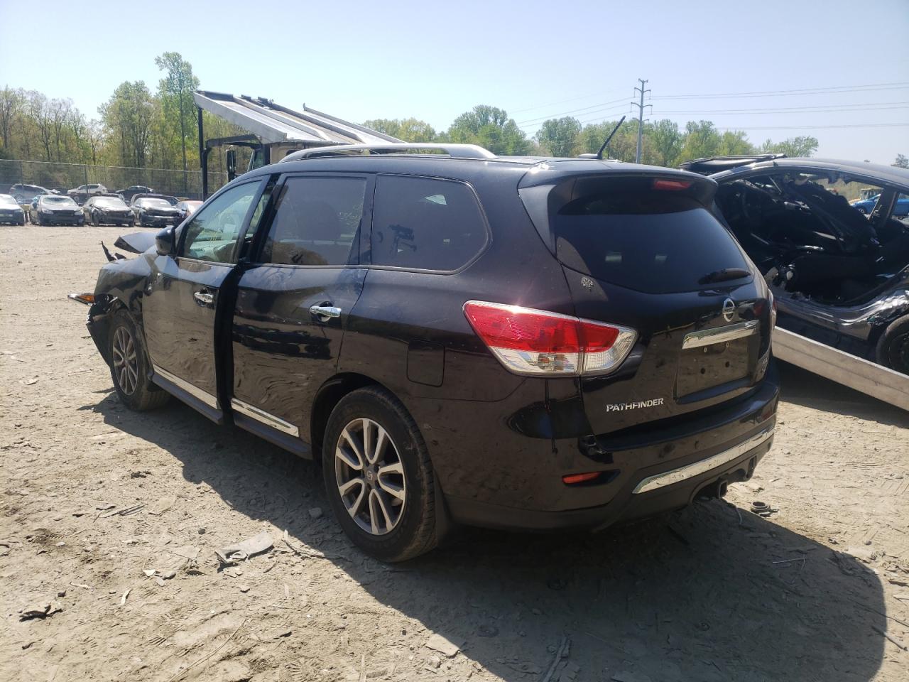 Photo 3 from auction – 2014 NISSAN PATHFINDER with VIN 5N1AR2MM8EC729237