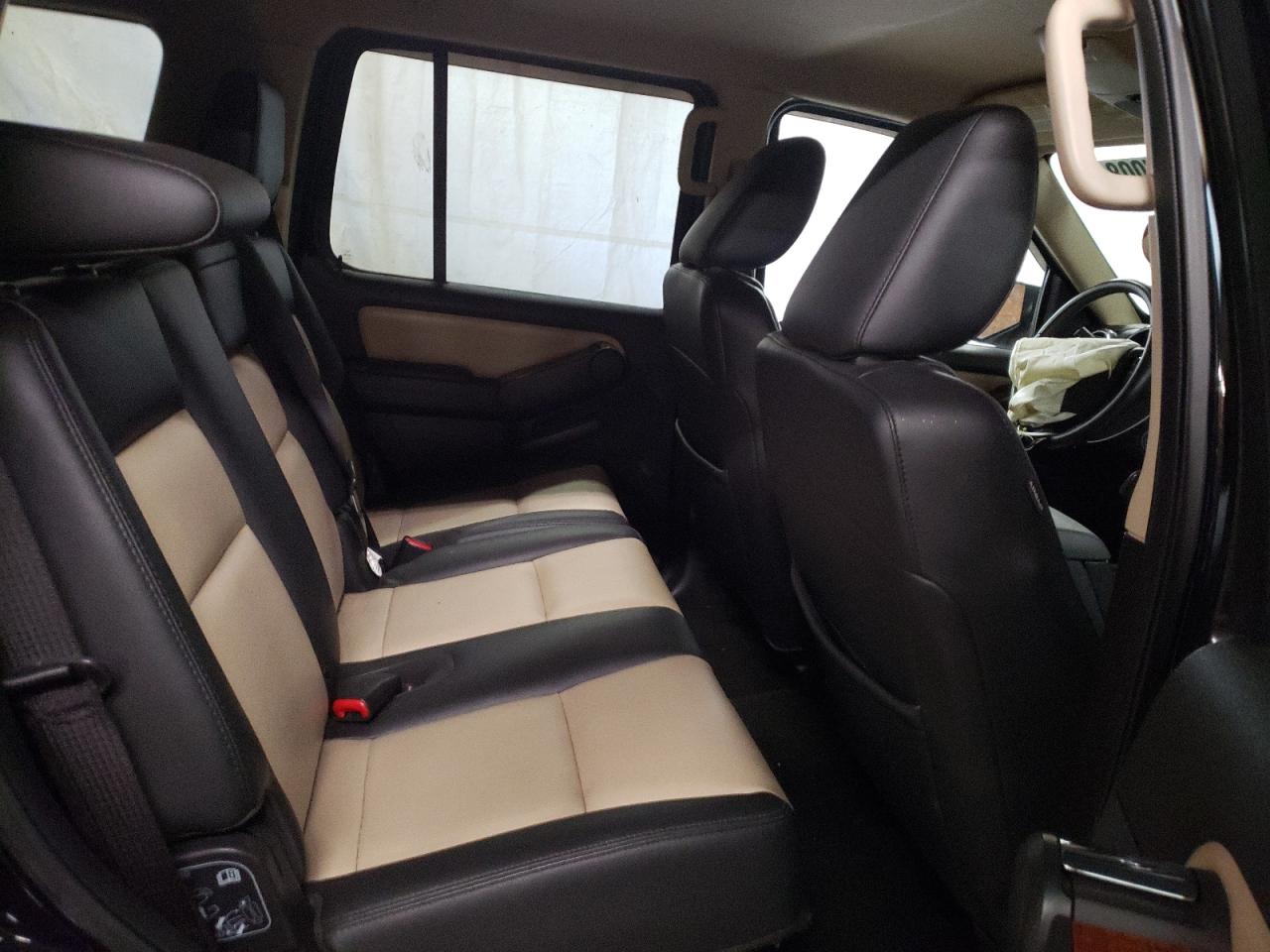 Photo 6 from auction – 2010 FORD EXPLORER E with VIN 1FMEU7EE4AUA90380