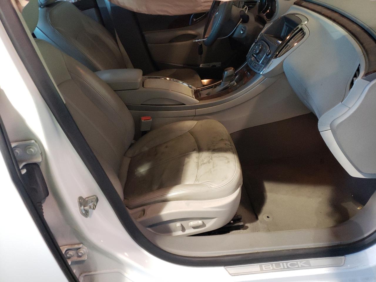 Photo 5 from auction – 2012 BUICK LACROSSE with VIN 1G4GC5E39CF210972