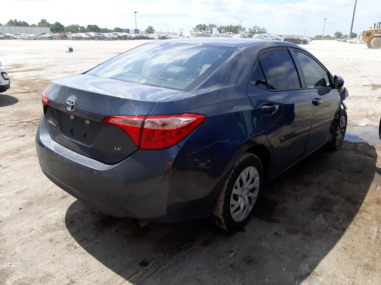 Photo 4 from auction – 2018 TOYOTA COROLLA L with VIN 5YFBURHE3JP796784