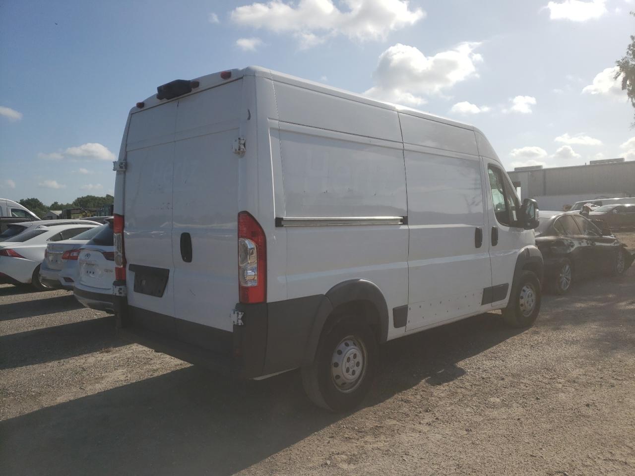 Photo 4 from auction – 2018 RAM PROMASTER with VIN 3C6TRVCG5JE112527