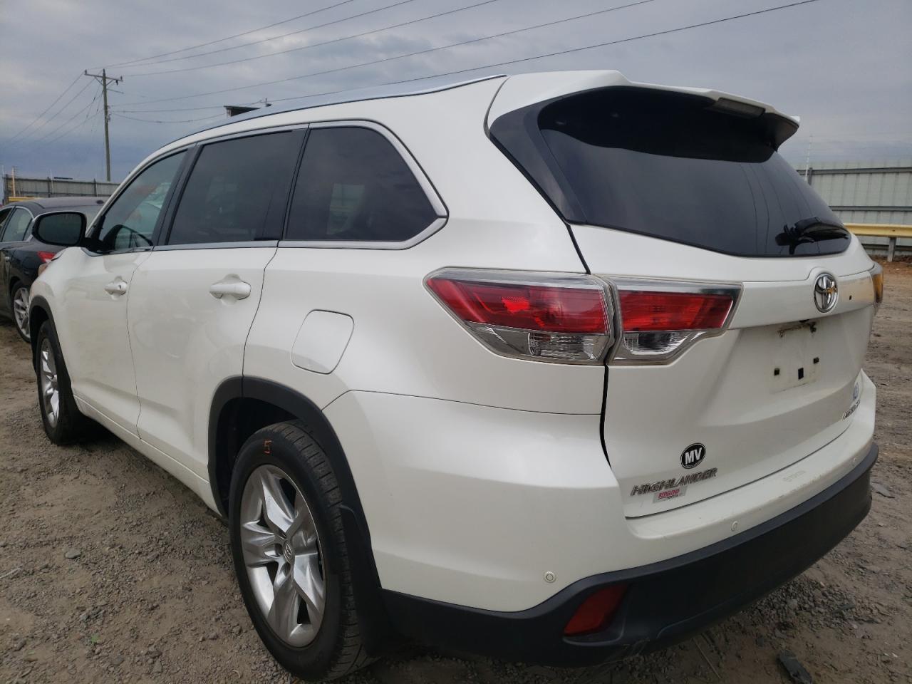 Photo 3 from auction – 2014 TOYOTA HIGHLANDER with VIN 5TDDKRFH2ES033129