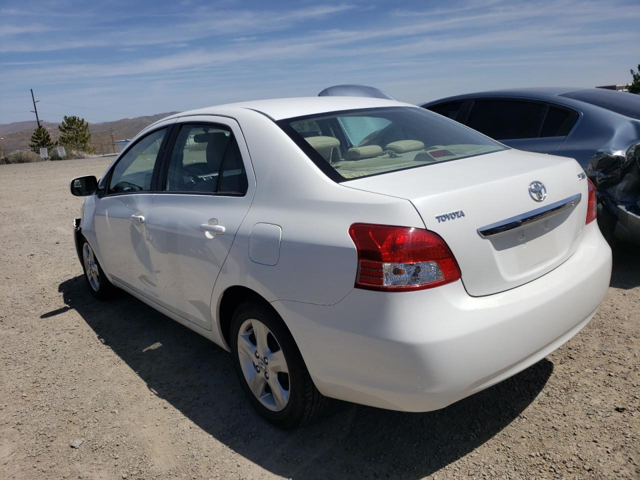 Photo 3 from auction – 2007 TOYOTA YARIS with VIN JTDBT923671105366