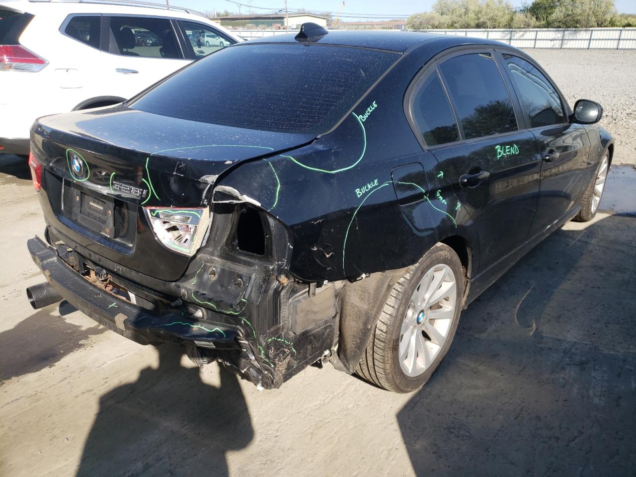 Photo 4 from auction – 2010 BMW 328 I SULE with VIN WBAPH5C55AA439148