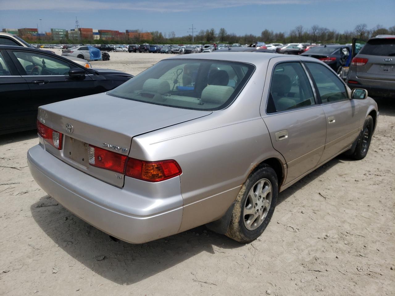 Photo 4 from auction – 2000 TOYOTA CAMRY LE with VIN 4T1BF22K1YU943841