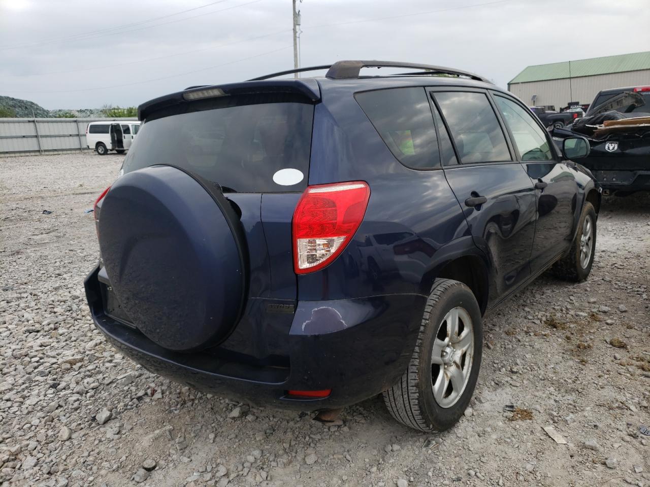Photo 4 from auction – 2007 TOYOTA RAV4 with VIN JTMZD33V475071087