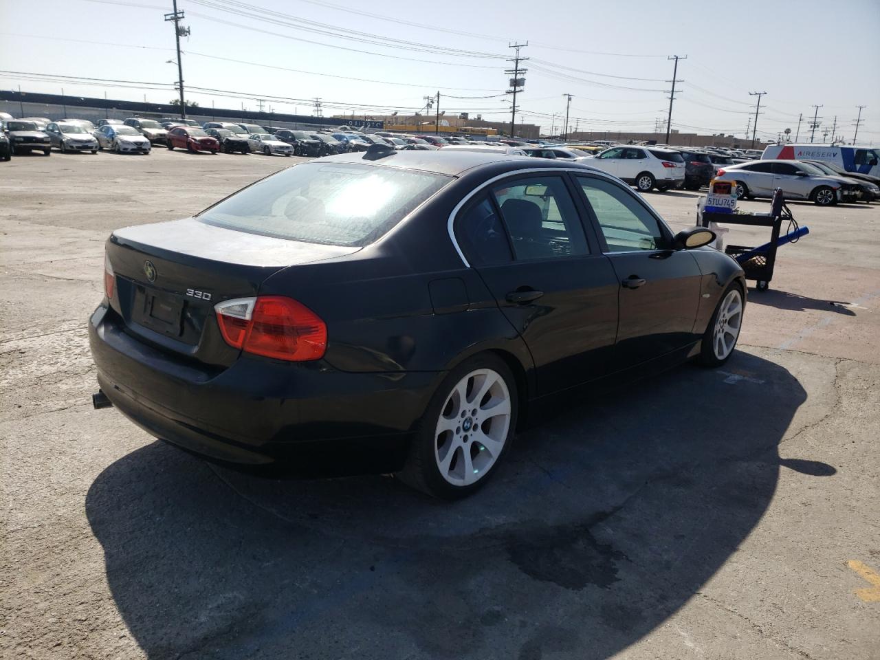 Photo 4 from auction – 2006 BMW 330 I with VIN WBAVB33536PS13420