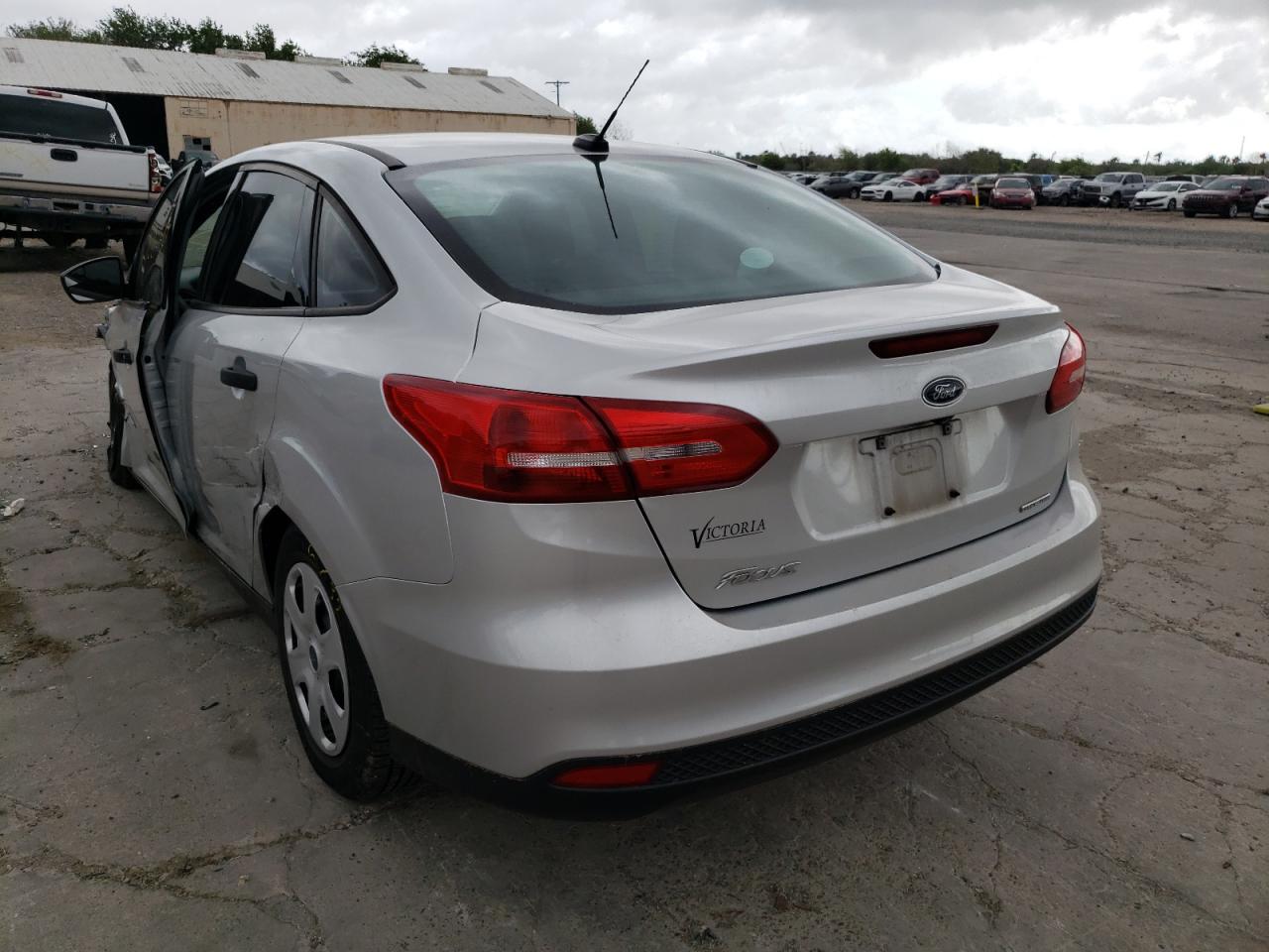Photo 3 from auction – 2016 FORD FOCUS S with VIN 1FADP3E28GL237956