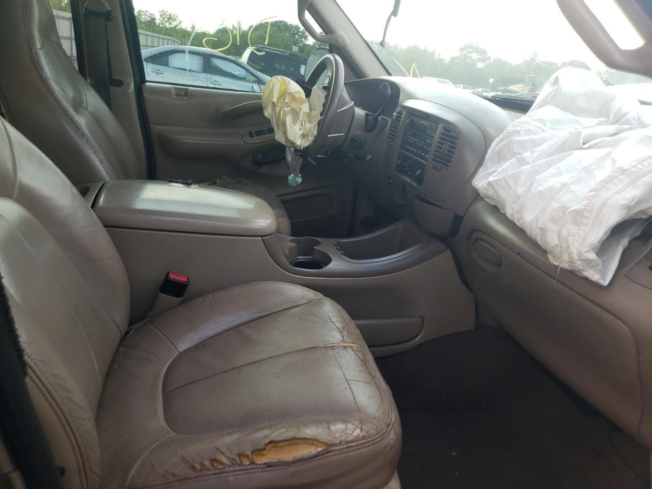 Photo 5 from auction – 2001 FORD EXPEDITION with VIN 1FMRU15W21LB57037