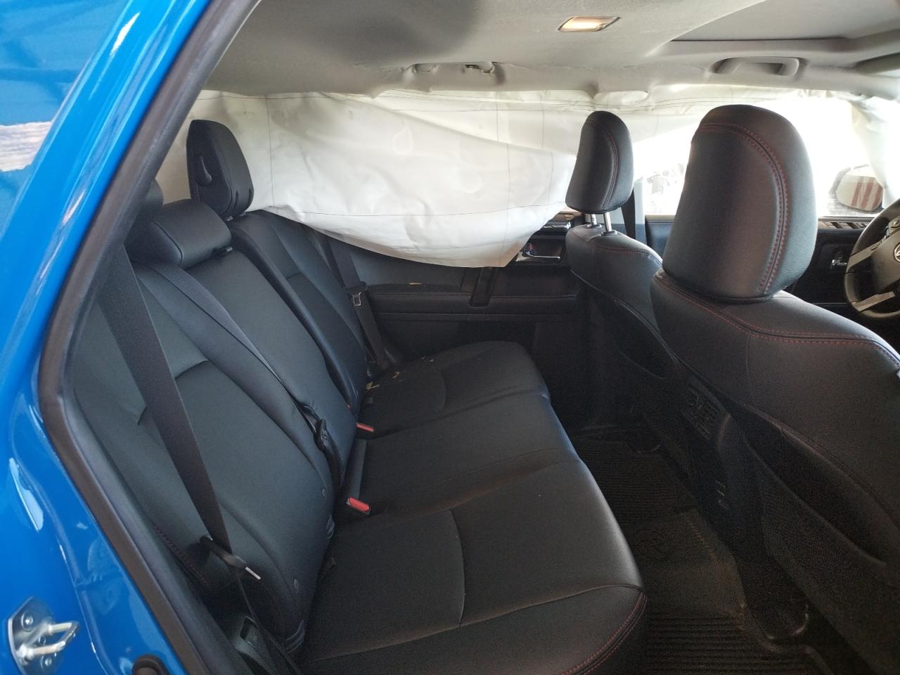 Photo 6 from auction – 2019 TOYOTA 4RUNNER SR with VIN JTEBU5JR4K5665704