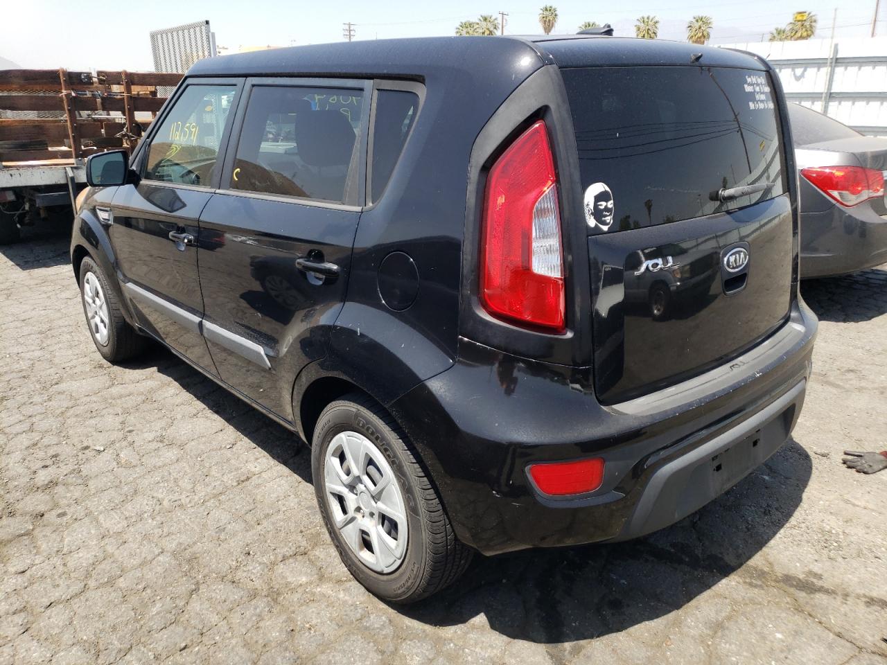 Photo 3 from auction – 2012 KIA SOUL with VIN KNDJT2A56C7454850