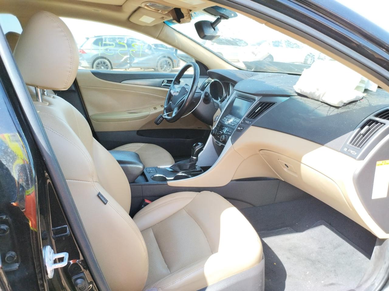 Photo 5 from auction – 2013 HYUNDAI SONATA HYB with VIN KMHEC4A40DA069580