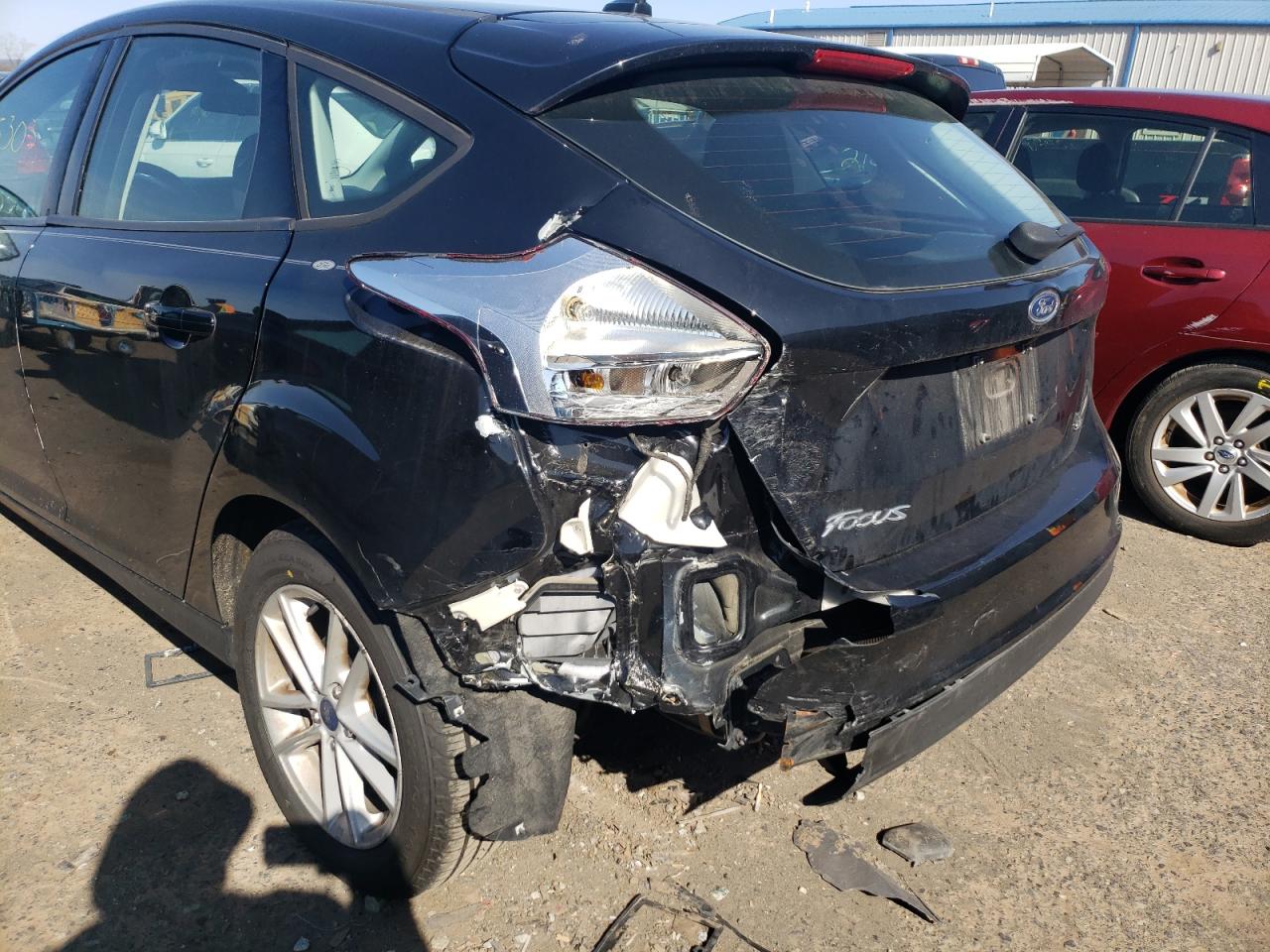 Photo 9 from auction – 2017 FORD FOCUS SE with VIN 1FADP3K20HL232918