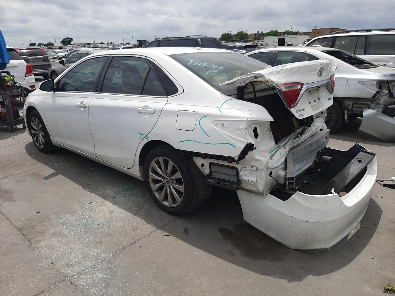 Photo 3 from auction – 2015 TOYOTA CAMRY LE with VIN 4T1BF1FK8FU973615