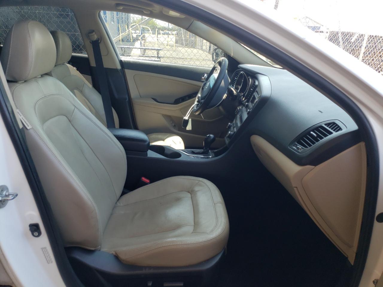 Photo 5 from auction – 2011 KIA OPTIMA EX with VIN KNAGN4A70B5170820