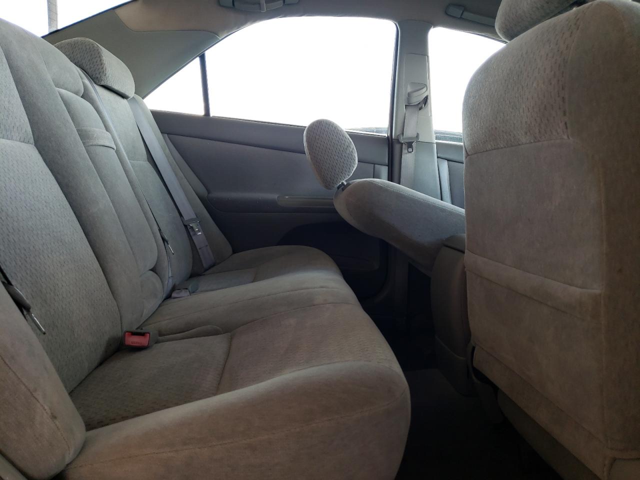 Photo 6 from auction – 2003 TOYOTA CAMRY LE with VIN 4T1BE32K13U680719