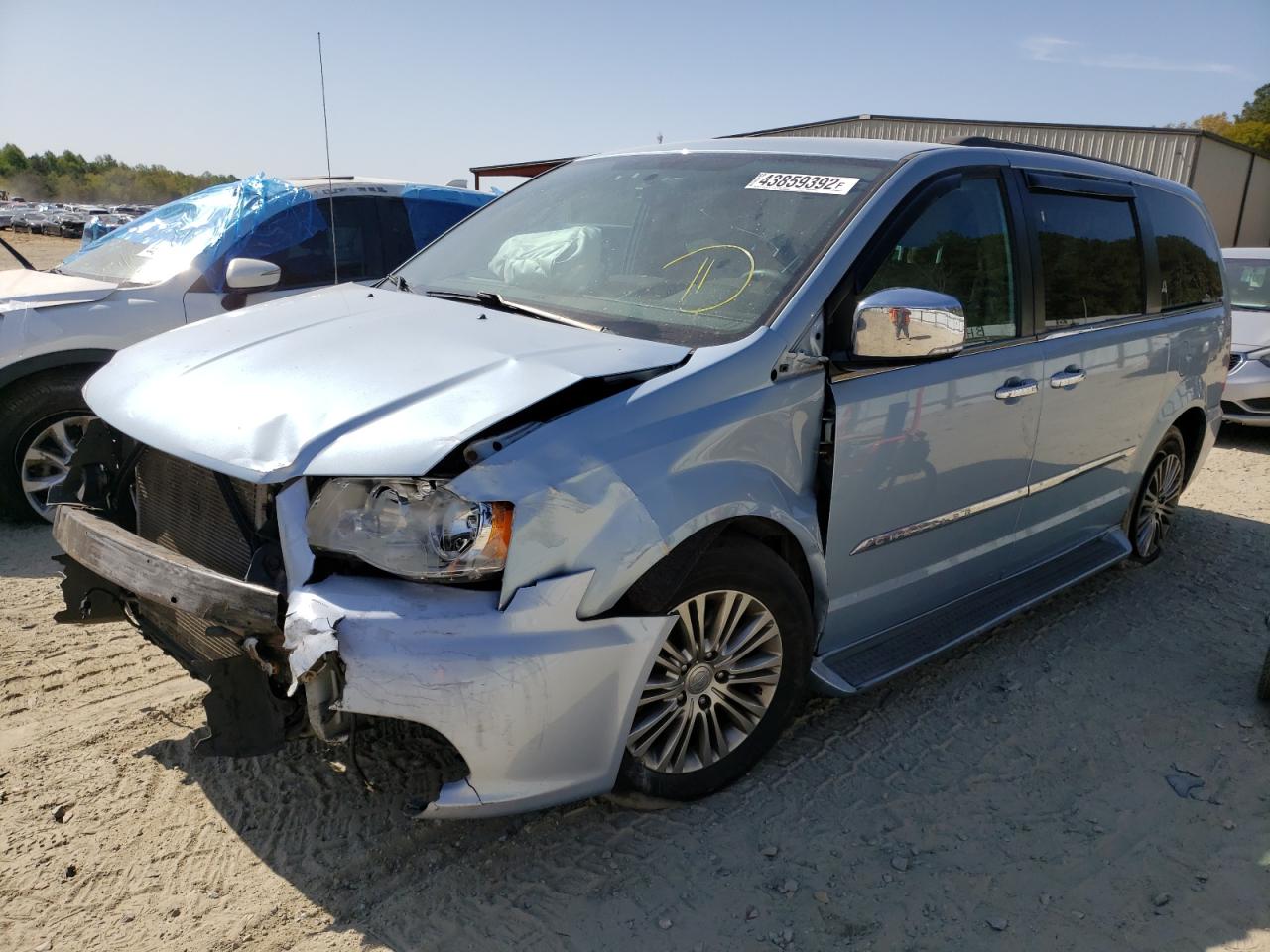 Photo 2 from auction – 2013 CHRYSLER TOWN & COU with VIN 2C4RC1CG3DR802180