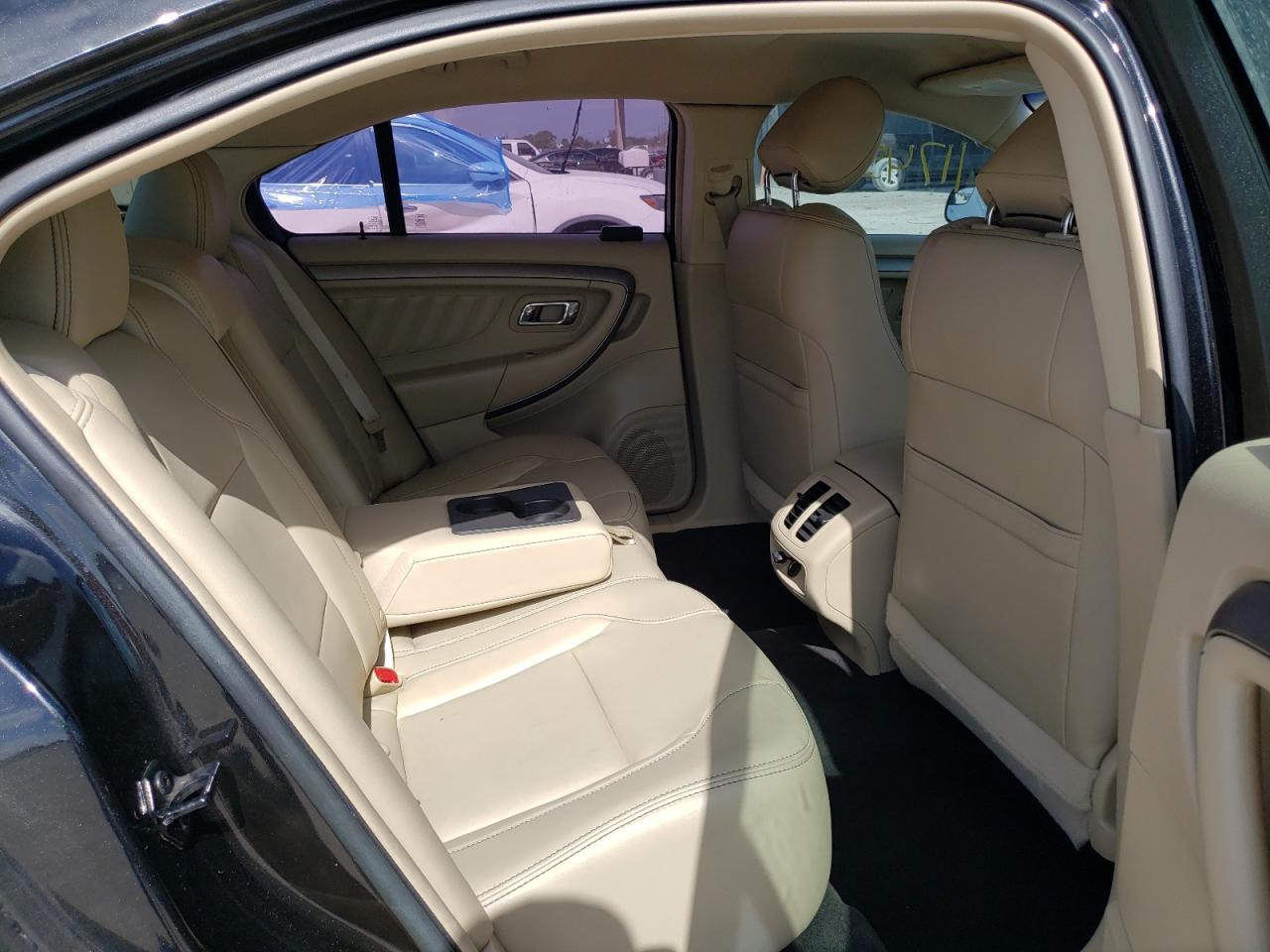 Photo 6 from auction – 2013 FORD TAURUS SEL with VIN 1FAHP2E88DG119426