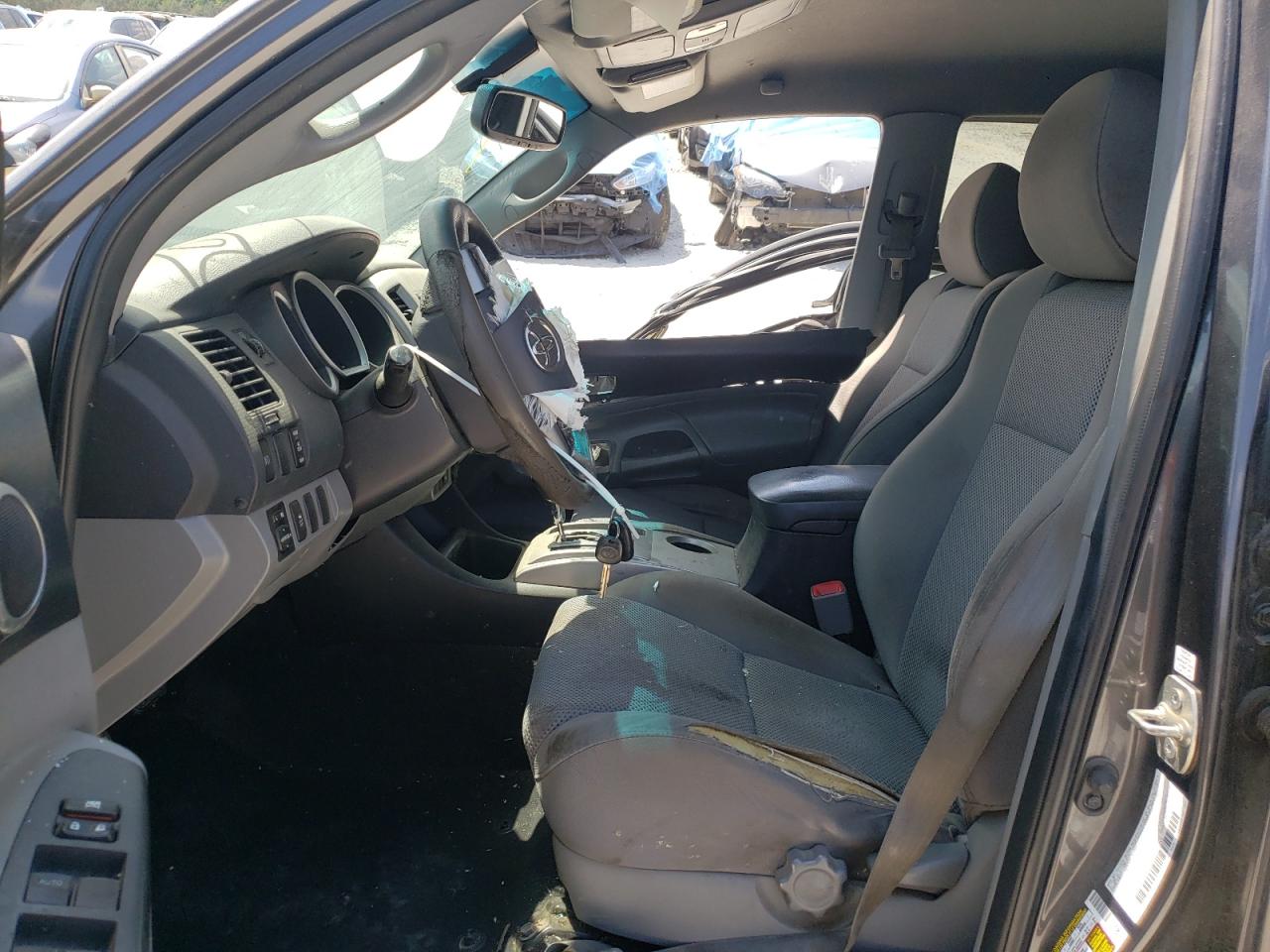 Photo 5 from auction – 2012 TOYOTA TACOMA DOU with VIN 3TMKU4HN4CM033704