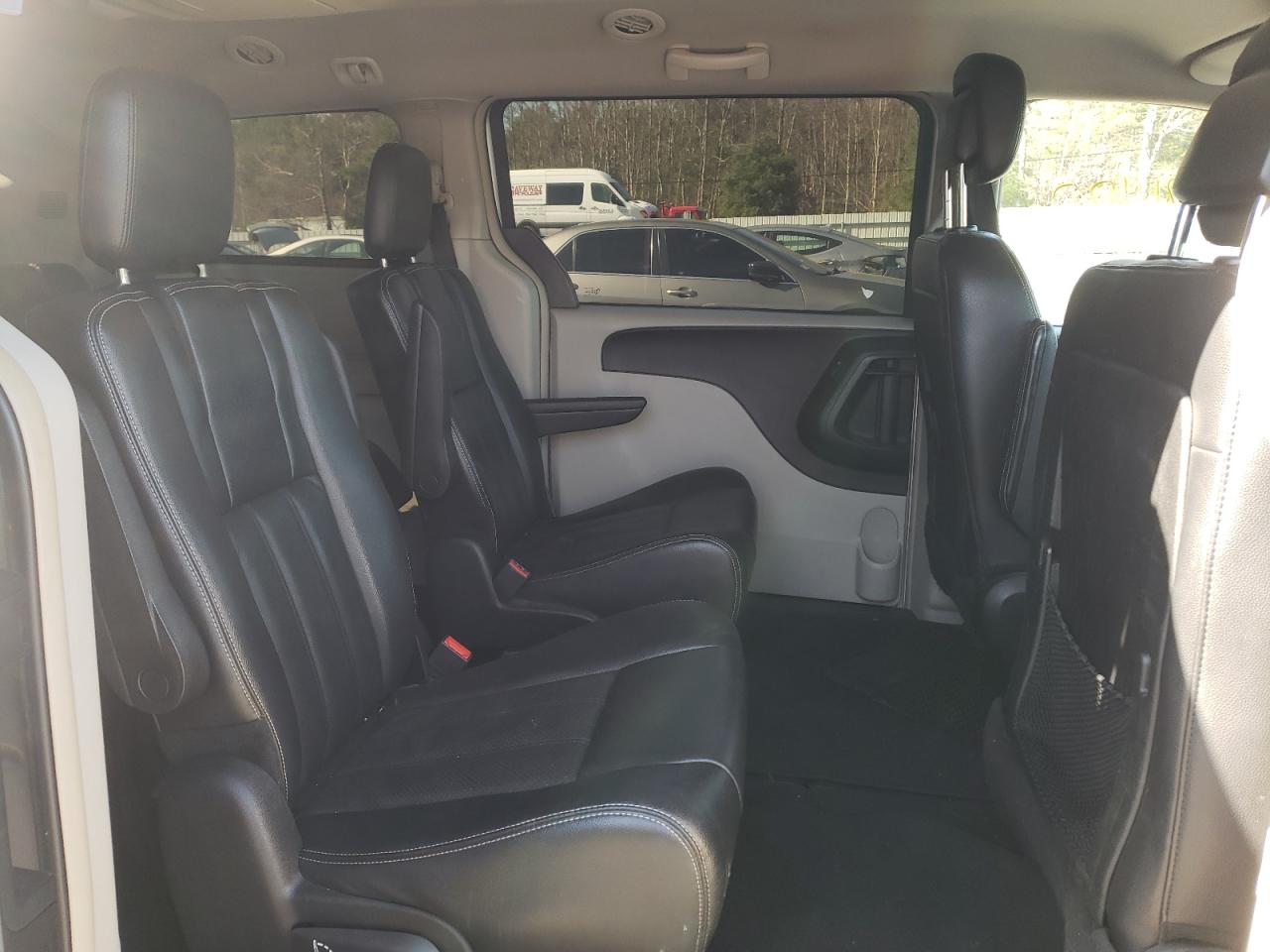 Photo 6 from auction – 2012 CHRYSLER TOWN & COU with VIN 2C4RC1BG3CR313830
