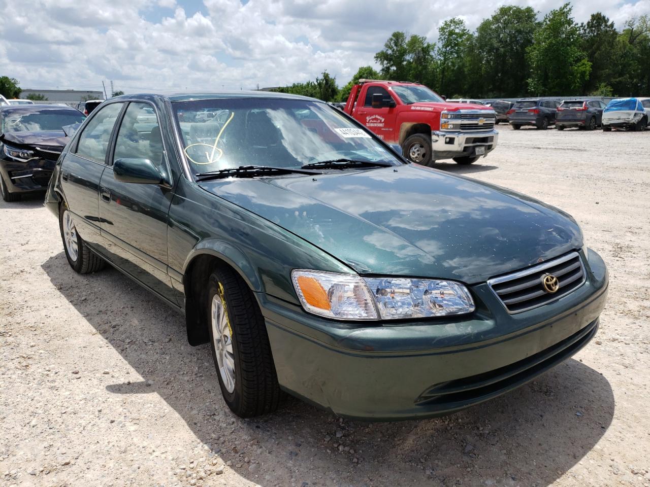 TOYOTA CAMRY CE 2000 with VIN 4T1BG22K5YU623760 - Photo from auction