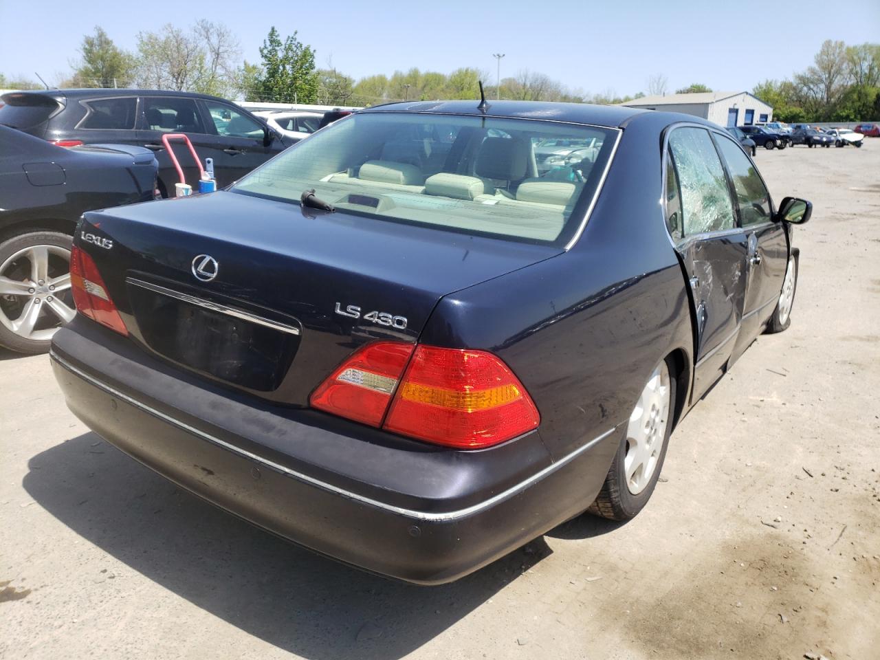 Photo 4 from auction – 2002 LEXUS LS 430 with VIN JTHBN30FX20071143