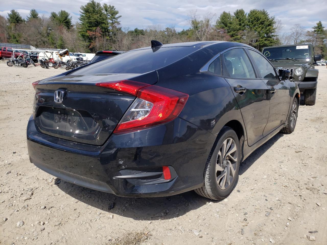Photo 4 from auction – 2017 HONDA CIVIC EX with VIN 19XFC2F71HE211440