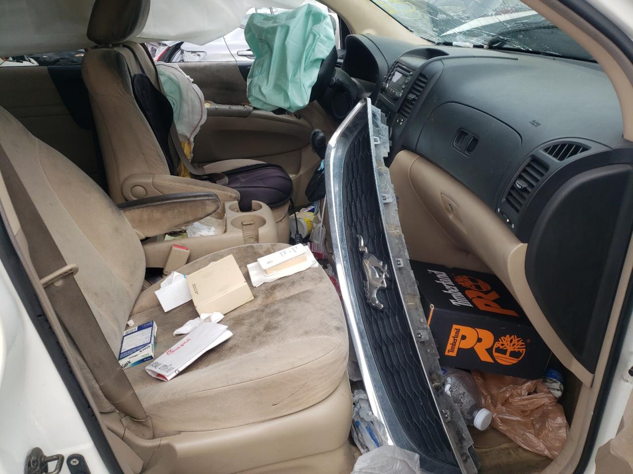 Photo 5 from auction – 2007 HYUNDAI ENTOURAGE with VIN KNDMC233876012768