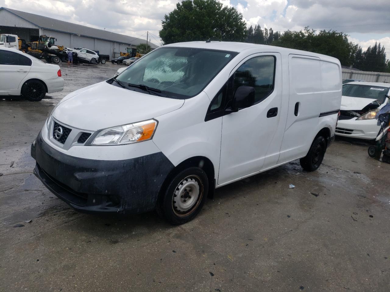 Photo 2 from auction – 2013 NISSAN NV200 2.5S with VIN 3N6CM0KN9DK697609