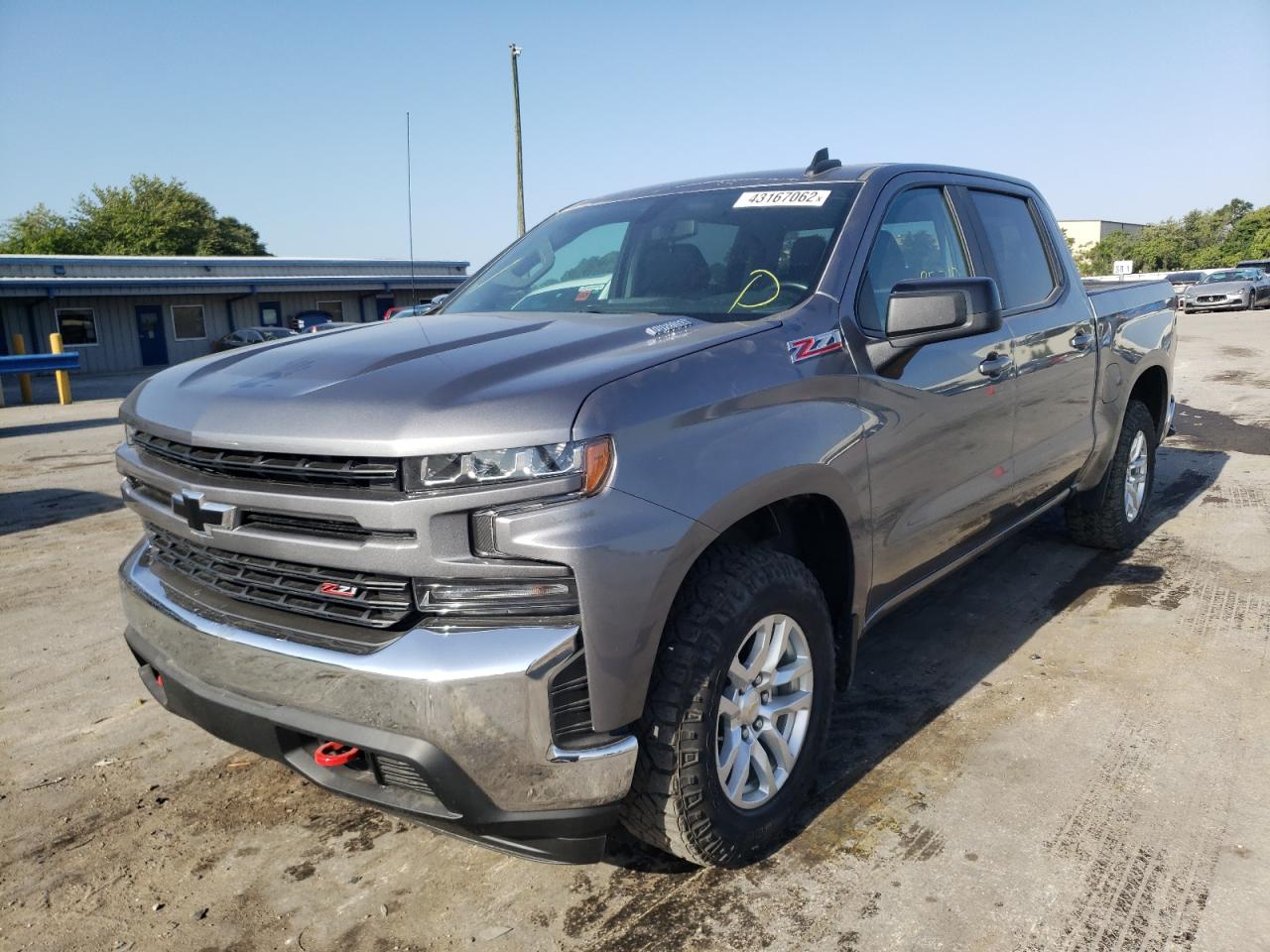 Photo 2 from auction – 2020 CHEVROLET SILVERADO with VIN 3GCUYDET3LG324354