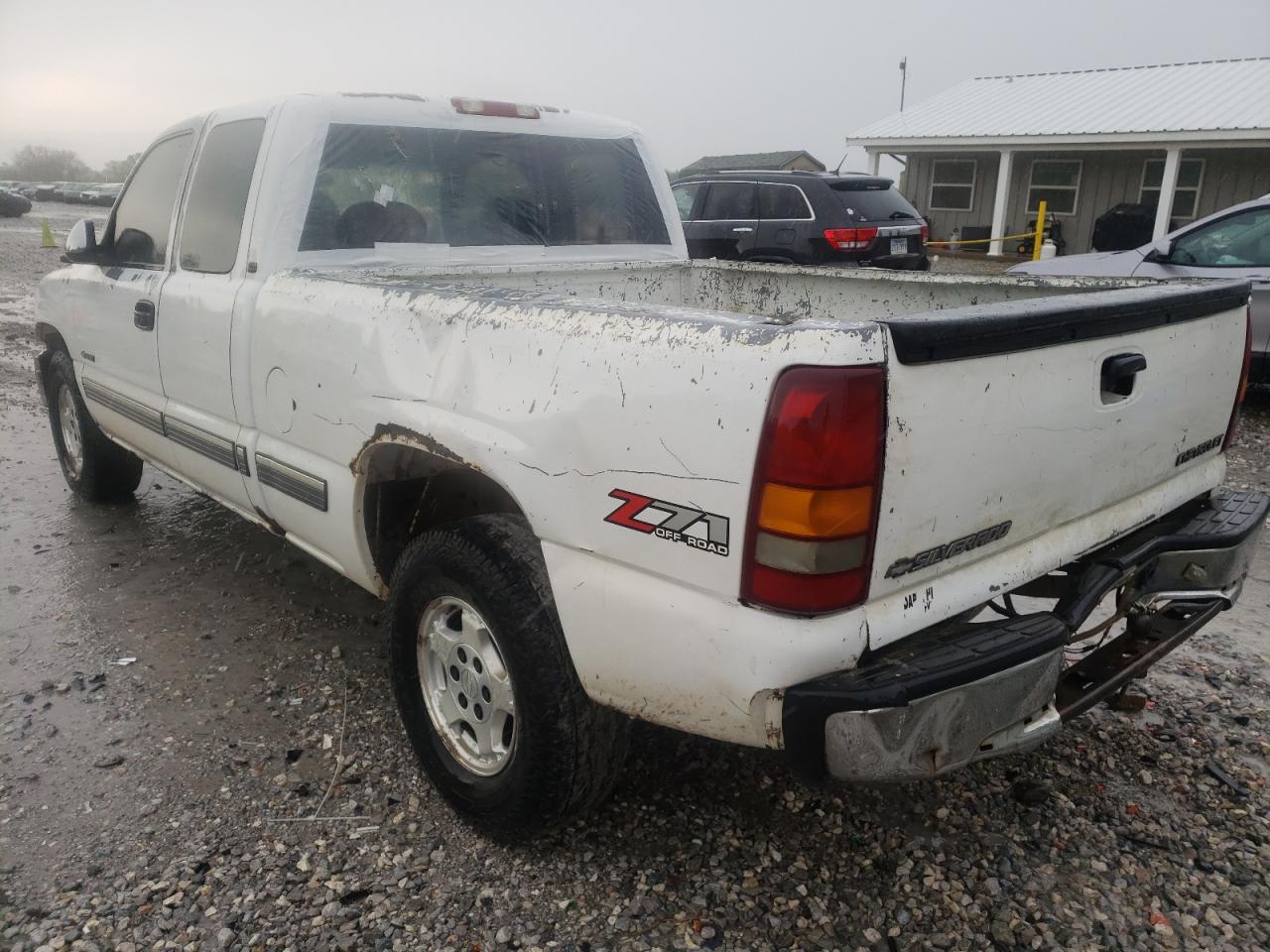 Photo 3 from auction – 2001 CHEVROLET SILVERADO with VIN 2GCEK19T411397107