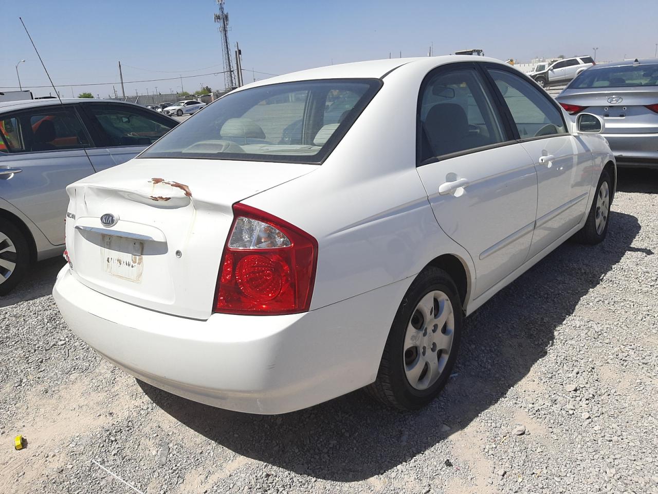 Photo 4 from auction – 2006 KIA SPECTRA LX with VIN KNAFE121765369499