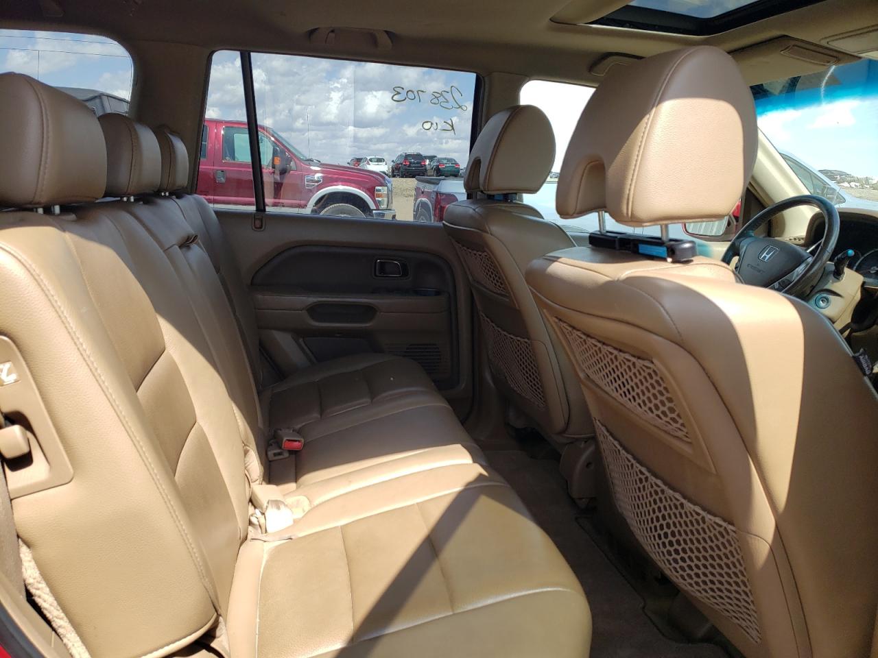 Photo 6 from auction – 2006 HONDA PILOT EX with VIN 2HKYF18536H001744
