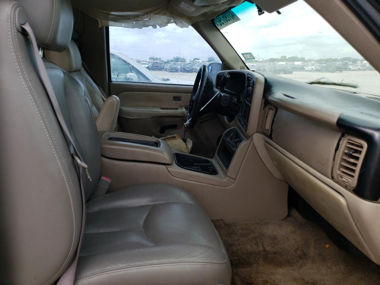Photo 5 from auction – 2003 CHEVROLET SUBURBAN C with VIN 3GNEC16Z83G162829