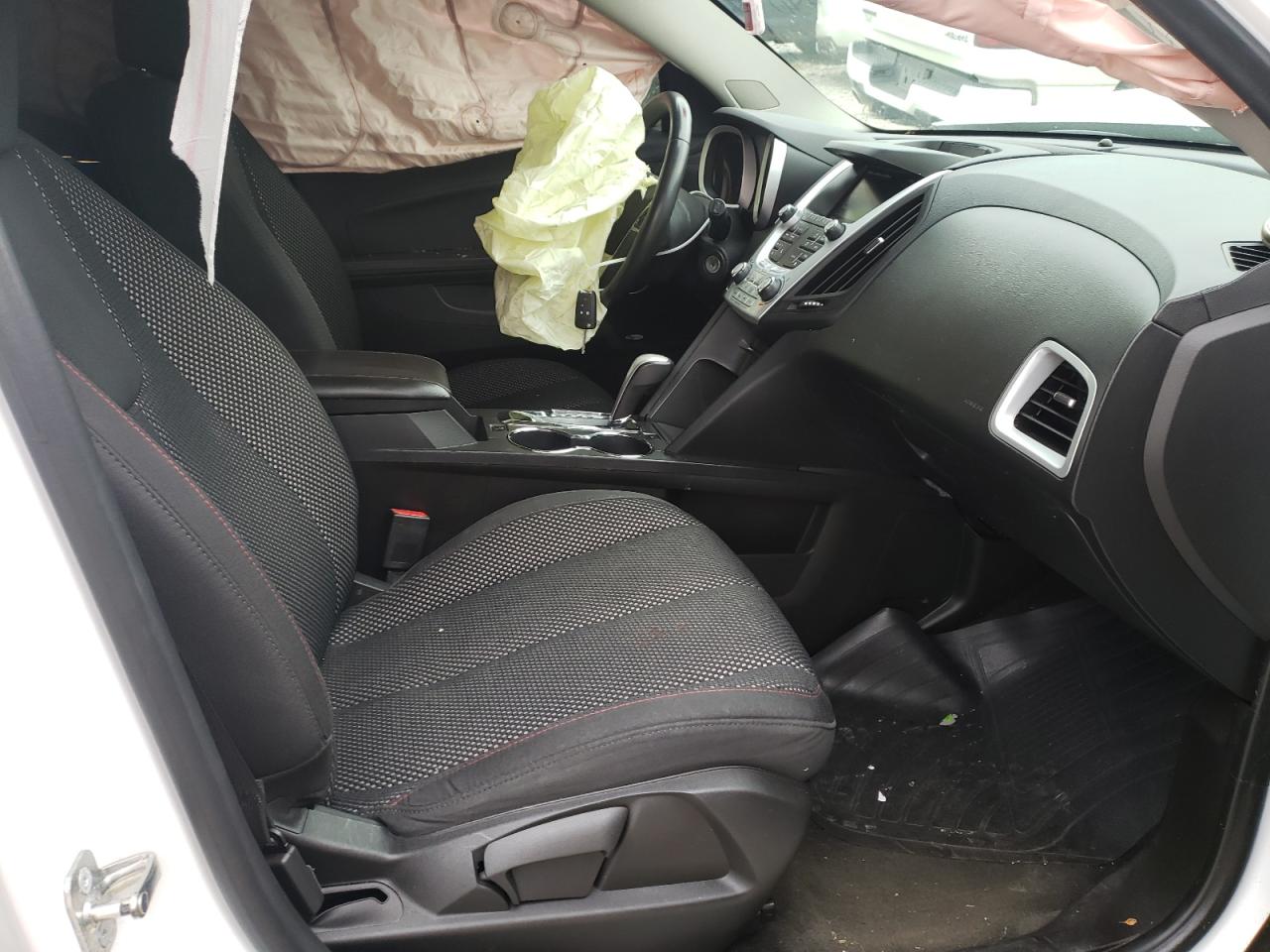 Photo 5 from auction – 2015 CHEVROLET EQUINOX LT with VIN 2GNFLGEK0F6408235