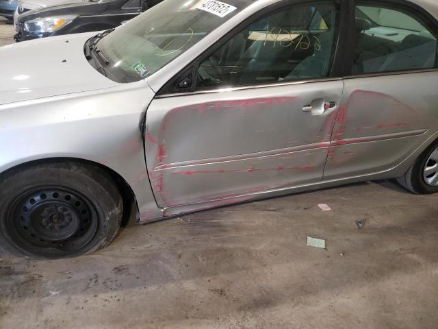 Photo 9 from auction – 2004 TOYOTA CAMRY LE with VIN 4T1BE30K94U792463