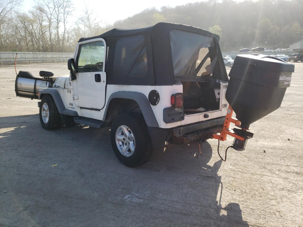 Photo 3 from auction – 2005 JEEP WRANGLER X with VIN 1J4FA39S65P379494